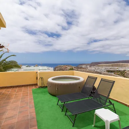 Private Solarium - Jacuzzi - Beach Views *