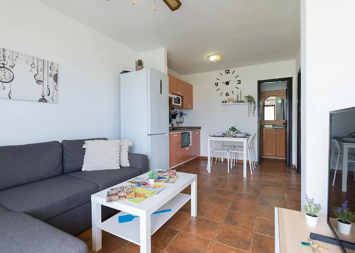 Апартаменты Private Solarium - Jacuzzi - Beach Views Моган