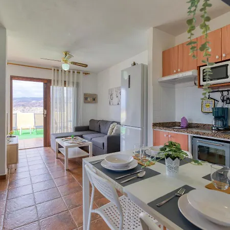 Private Solarium - Jacuzzi - Beach Views *