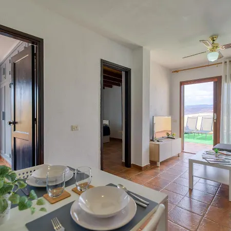 Private Solarium - Jacuzzi - Beach Views