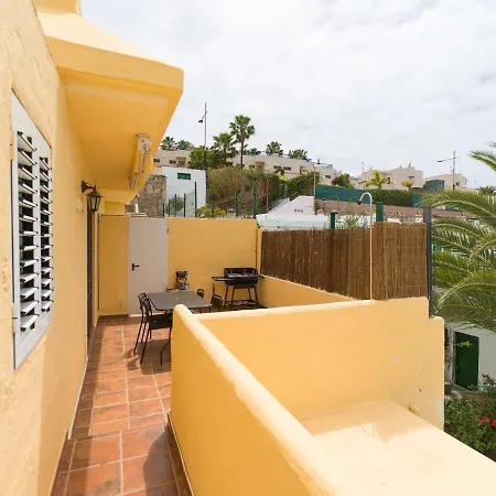 Private Solarium - Jacuzzi - Beach Views Lägenhet
