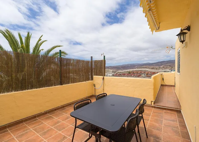 Private Solarium - Jacuzzi - Beach Views 아파트 *