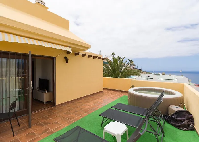 Private Solarium - Jacuzzi - Beach Views 아파트 Mogán